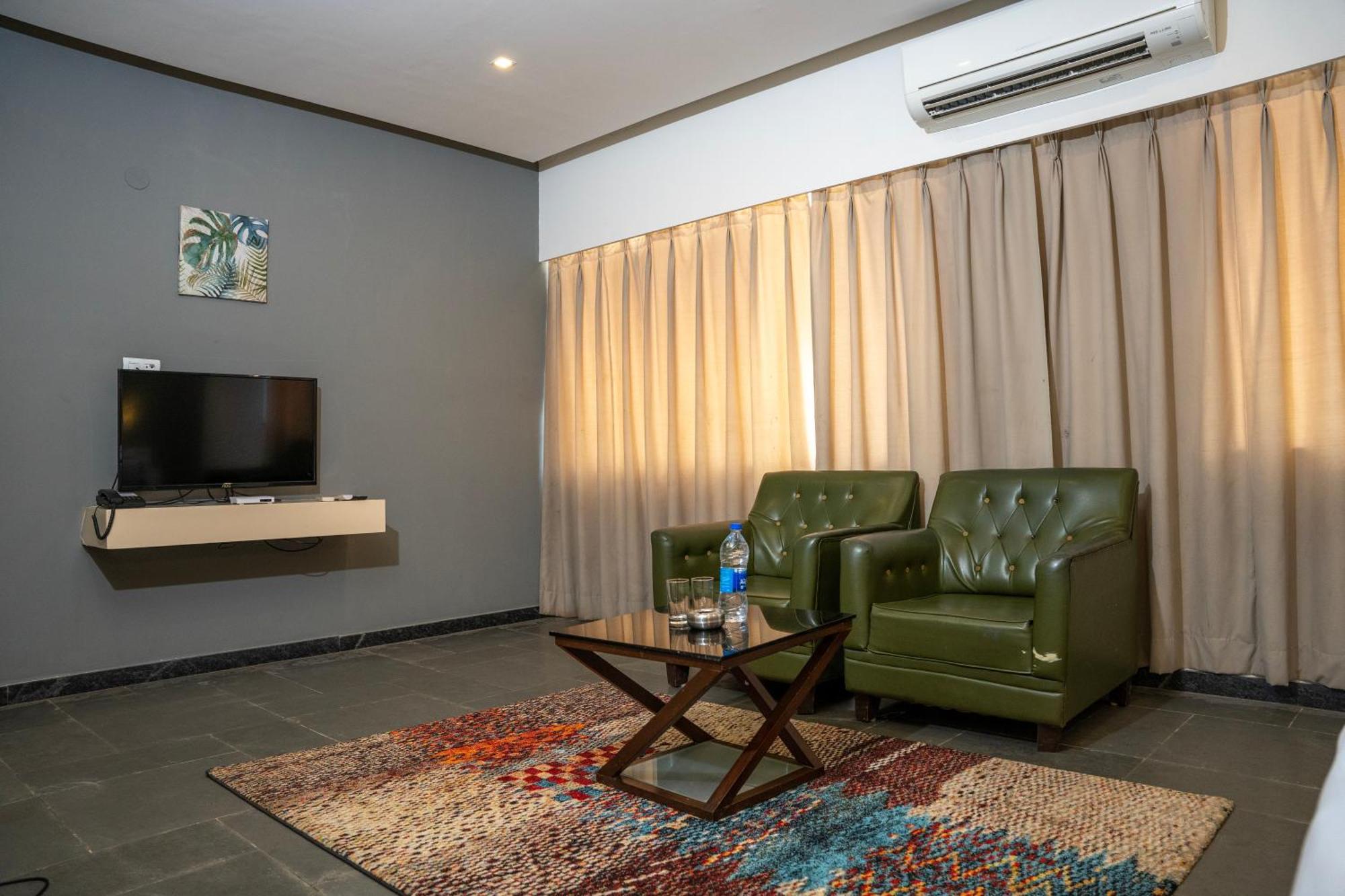 Hotel Dwarawata دهرواد المظهر الخارجي الصورة